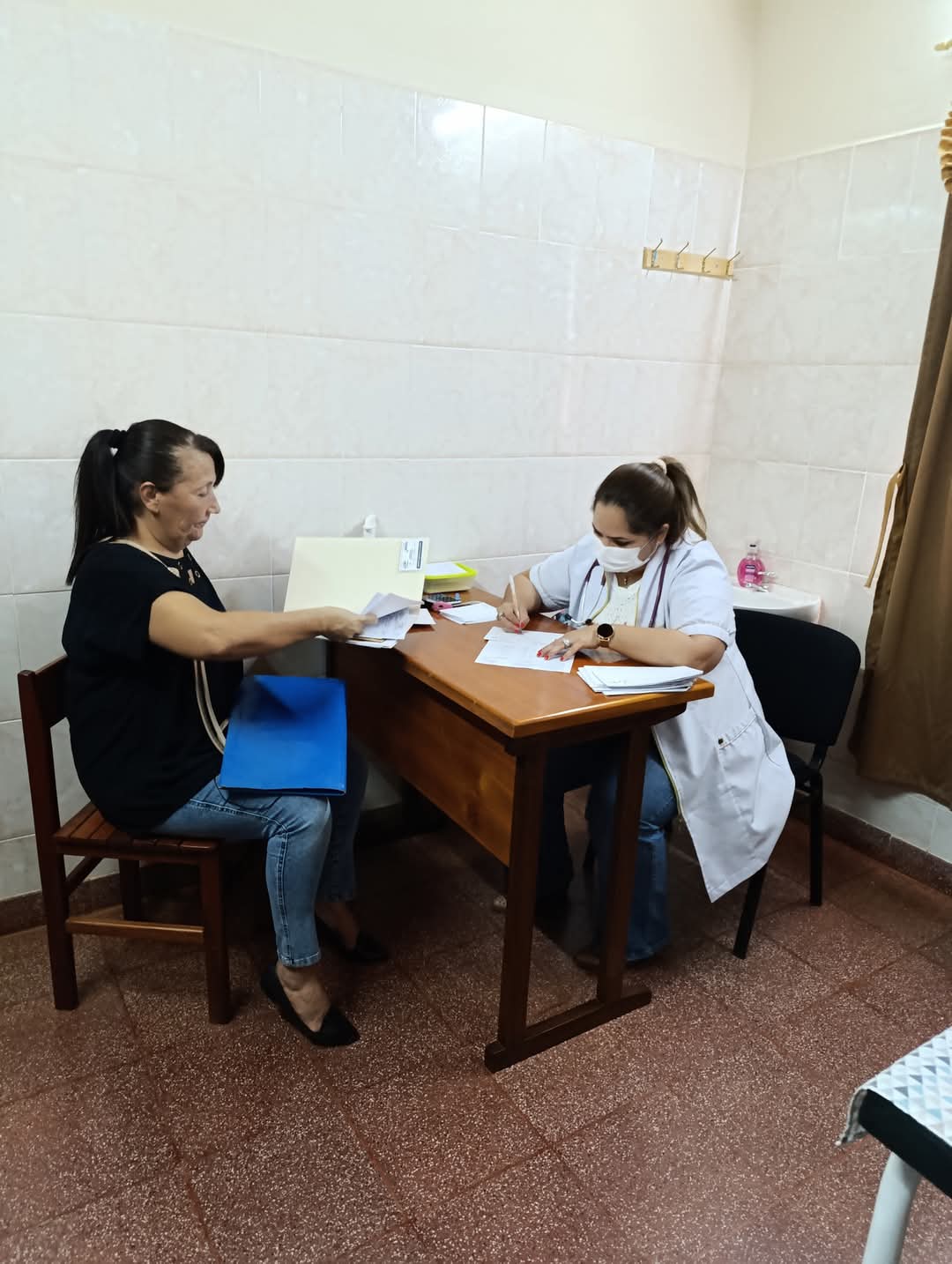 4b4e7250-c376-43d2-949e-29ef37837a8f